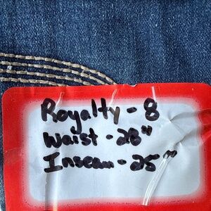 Royalty Cropped Super Stretchy - Size 8